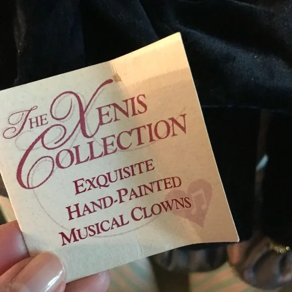 Hand painted musical clown collectible - Picture 3 of 10